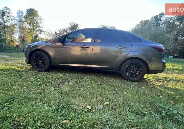Сірий Форд Фокус, об'ємом двигуна 2 л та пробігом 220 тис. км за 7600 $, фото 7 на Automoto.ua
