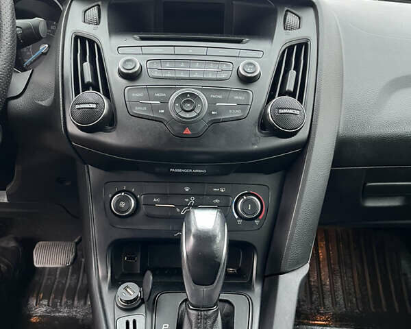 Серый Форд Фокус, объемом двигателя 2 л и пробегом 120 тыс. км за 8800 $, фото 18 на Automoto.ua