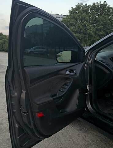 Серый Форд Фокус, объемом двигателя 2 л и пробегом 185 тыс. км за 8200 $, фото 6 на Automoto.ua