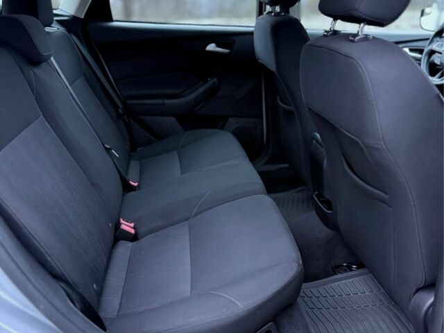 Серый Форд Фокус, объемом двигателя 2 л и пробегом 179 тыс. км за 7499 $, фото 12 на Automoto.ua