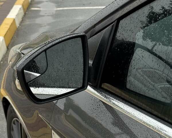 Серый Форд Фокус, объемом двигателя 2 л и пробегом 182 тыс. км за 10500 $, фото 17 на Automoto.ua