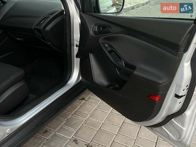 Сірий Форд Фокус, об'ємом двигуна 2 л та пробігом 250 тис. км за 6999 $, фото 28 на Automoto.ua