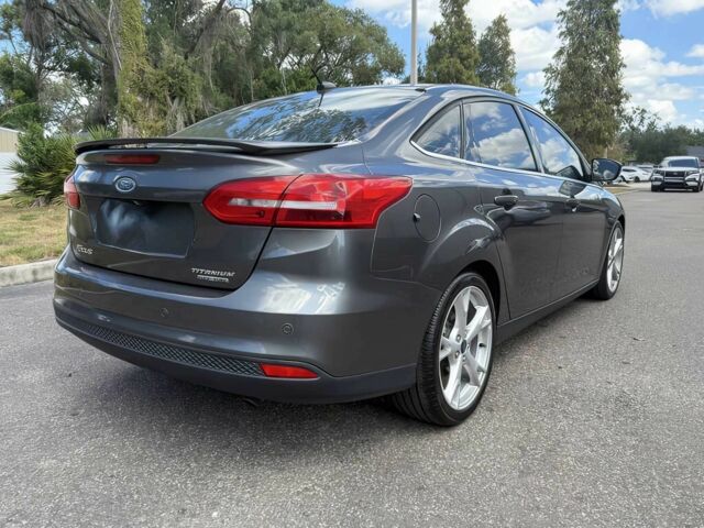 Серый Форд Фокус, объемом двигателя 2 л и пробегом 75 тыс. км за 4000 $, фото 4 на Automoto.ua