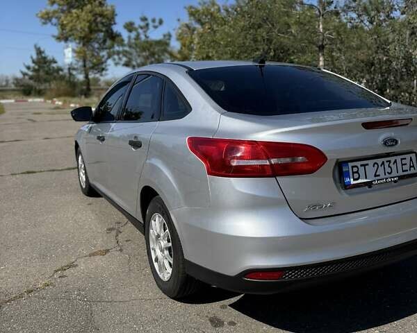 Форд Фокус 2015 в Николаеве на Automoto.ua Серый Форд Фокус, объемом двигателя 2 л и пробегом 241 тыс. км за 7200 $, фото 1 на Automoto.ua