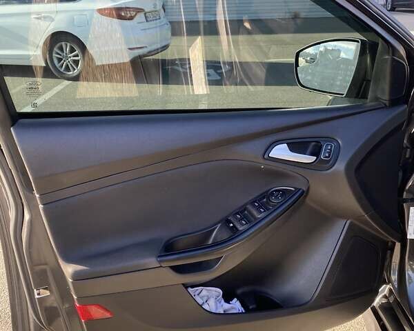 Серый Форд Фокус, объемом двигателя 2 л и пробегом 160 тыс. км за 8999 $, фото 15 на Automoto.ua