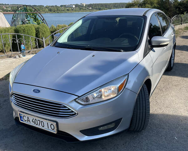 Сірий Форд Фокус, об'ємом двигуна 2 л та пробігом 228 тис. км за 8000 $, фото 5 на Automoto.ua