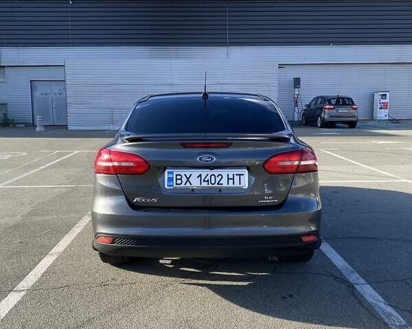 Серый Форд Фокус, объемом двигателя 2 л и пробегом 160 тыс. км за 8999 $, фото 5 на Automoto.ua