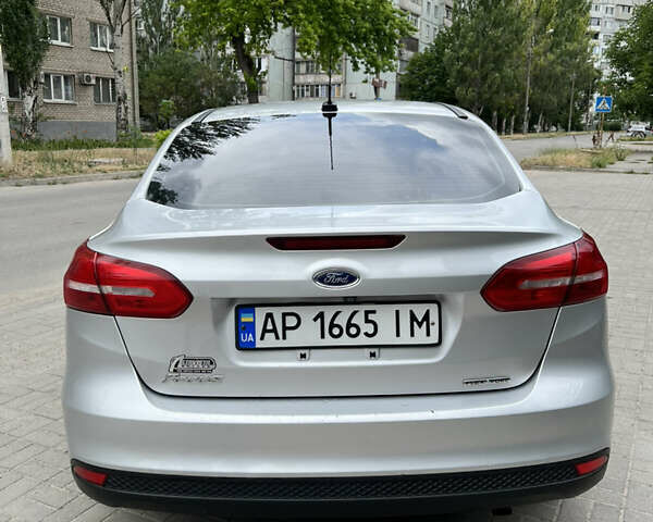 Форд Фокус 2015 у Запоріжжя на Automoto.ua Сірий Форд Фокус, об'ємом двигуна 2 л та пробігом 270 тис. км за 8600 $, фото 4 на Automoto.ua