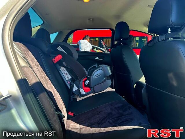 Серый Форд Фокус, объемом двигателя 2 л и пробегом 101 тыс. км за 9100 $, фото 5 на Automoto.ua