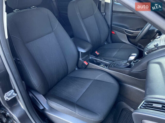 Сірий Форд Фокус, об'ємом двигуна 2 л та пробігом 198 тис. км за 7990 $, фото 24 на Automoto.ua