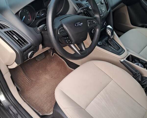 Серый Форд Фокус, объемом двигателя 2 л и пробегом 95 тыс. км за 7500 $, фото 12 на Automoto.ua