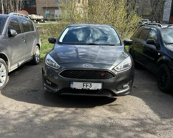Форд Фокус 2015 в Кропивницком (Кировограде) на Automoto.ua Серый Форд Фокус, объемом двигателя 2 л и пробегом 206 тыс. км за 8300 $, фото 2 на Automoto.ua