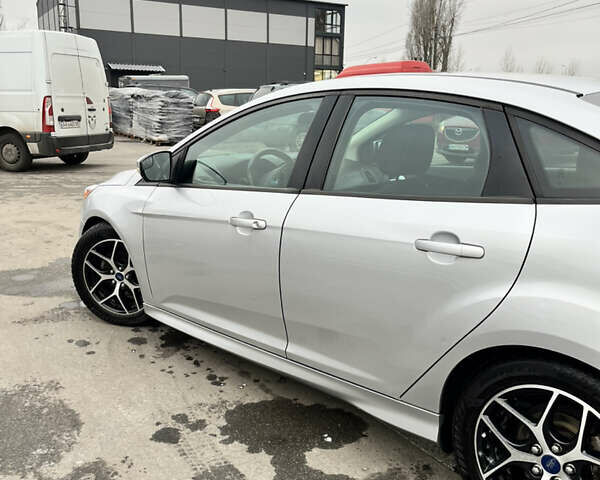 Серый Форд Фокус, объемом двигателя 2 л и пробегом 120 тыс. км за 8800 $, фото 6 на Automoto.ua