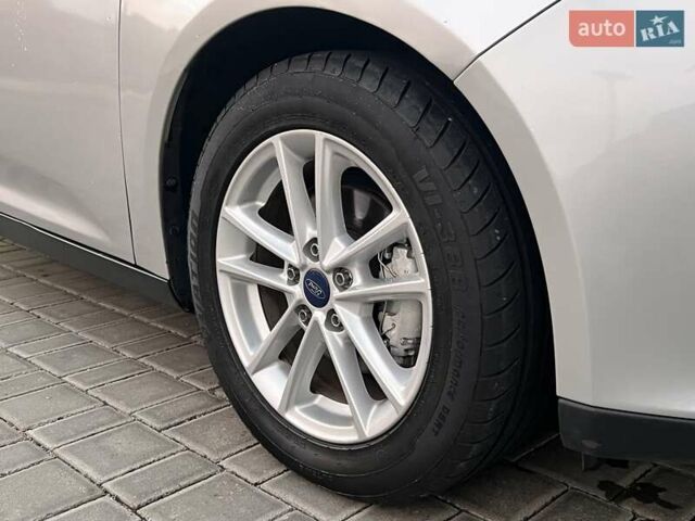 Сірий Форд Фокус, об'ємом двигуна 2 л та пробігом 250 тис. км за 6999 $, фото 39 на Automoto.ua