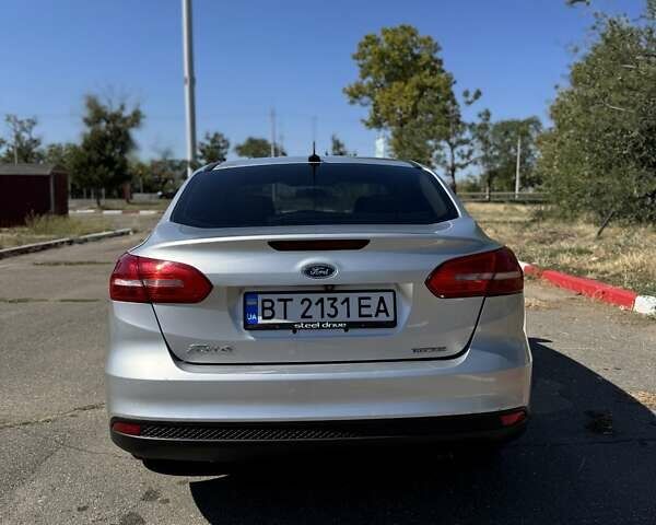 Форд Фокус 2015 в Николаеве на Automoto.ua Серый Форд Фокус, объемом двигателя 2 л и пробегом 241 тыс. км за 7200 $, фото 7 на Automoto.ua