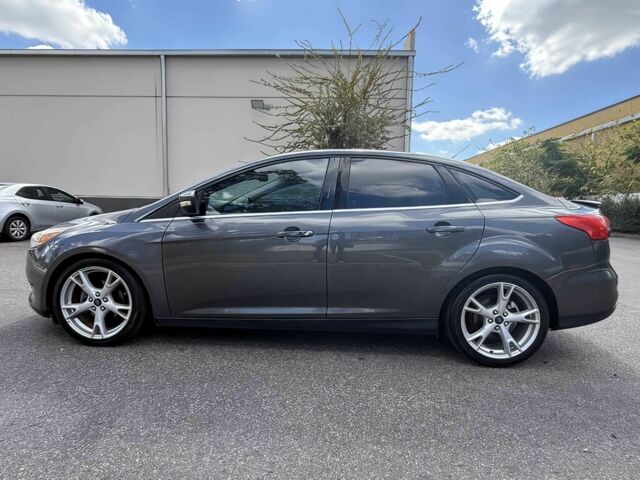 Серый Форд Фокус, объемом двигателя 2 л и пробегом 75 тыс. км за 4000 $, фото 3 на Automoto.ua