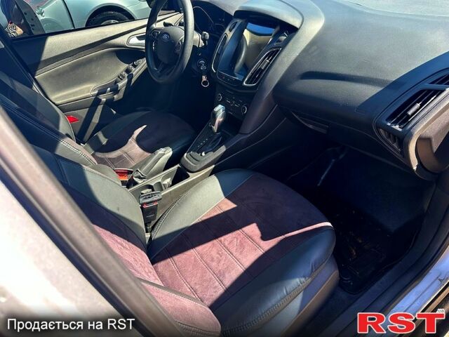 Серый Форд Фокус, объемом двигателя 2 л и пробегом 101 тыс. км за 9100 $, фото 4 на Automoto.ua