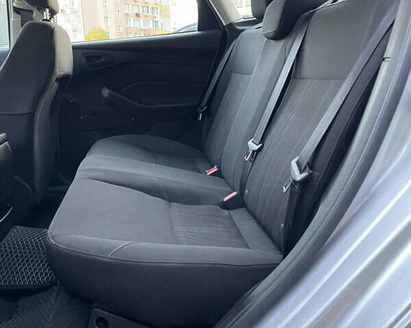 Форд Фокус 2015 в Одессе на Automoto.ua Серый Форд Фокус, объемом двигателя 2 л и пробегом 250 тыс. км за 7000 $, фото 19 на Automoto.ua