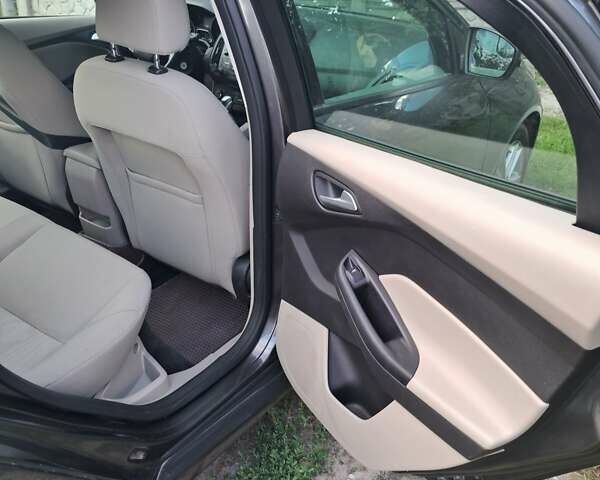 Серый Форд Фокус, объемом двигателя 2 л и пробегом 95 тыс. км за 7500 $, фото 10 на Automoto.ua