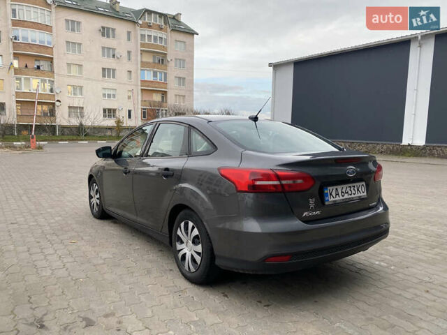 Сірий Форд Фокус, об'ємом двигуна 2 л та пробігом 187 тис. км за 6700 $, фото 6 на Automoto.ua