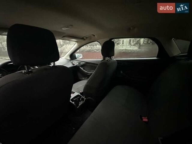 Серый Форд Фокус, объемом двигателя 2 л и пробегом 198 тыс. км за 7100 $, фото 12 на Automoto.ua