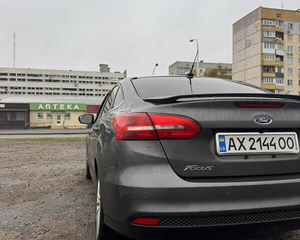 Серый Форд Фокус, объемом двигателя 2 л и пробегом 205 тыс. км за 8100 $, фото 5 на Automoto.ua