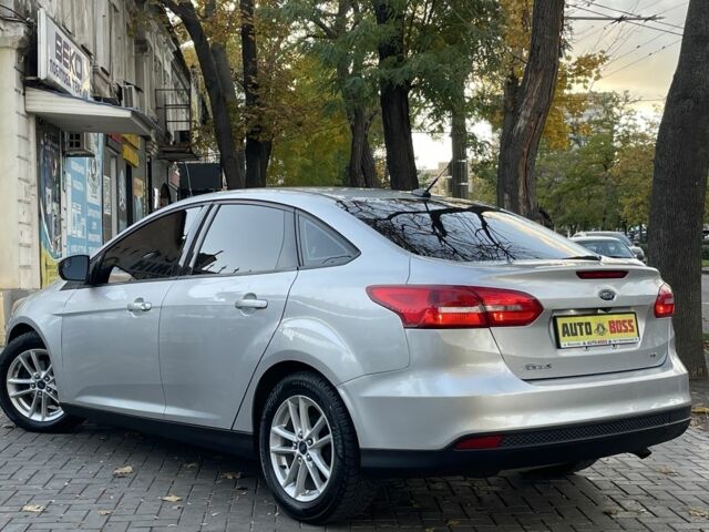 Сірий Форд Фокус, об'ємом двигуна 2 л та пробігом 83 тис. км за 9500 $, фото 7 на Automoto.ua