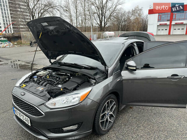 Серый Форд Фокус, объемом двигателя 2 л и пробегом 184 тыс. км за 9300 $, фото 6 на Automoto.ua