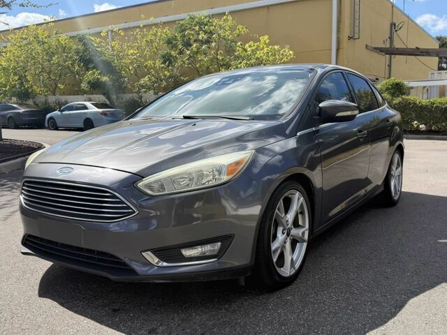 Серый Форд Фокус, объемом двигателя 2 л и пробегом 75 тыс. км за 4000 $, фото 2 на Automoto.ua