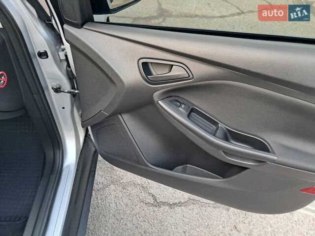 Сірий Форд Фокус, об'ємом двигуна 1.6 л та пробігом 139 тис. км за 7900 $, фото 20 на Automoto.ua