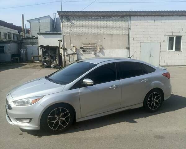 Сірий Форд Фокус, об'ємом двигуна 2 л та пробігом 107 тис. км за 9000 $, фото 1 на Automoto.ua