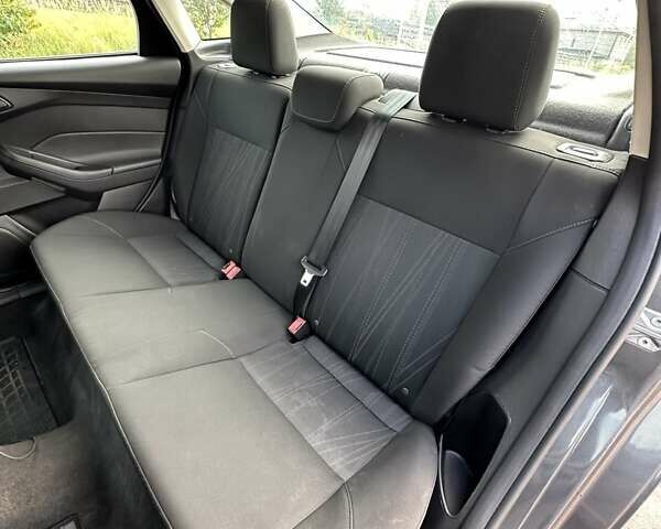 Форд Фокус 2015 у Буче на Automoto.ua Сірий Форд Фокус, об'ємом двигуна 2 л та пробігом 175 тис. км за 7500 $, фото 14 на Automoto.ua