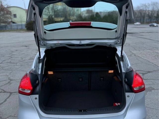 Серый Форд Фокус, объемом двигателя 2 л и пробегом 179 тыс. км за 7499 $, фото 17 на Automoto.ua