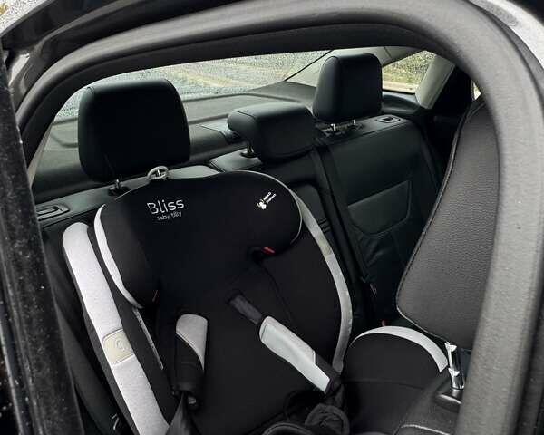 Серый Форд Фокус, объемом двигателя 2 л и пробегом 182 тыс. км за 10500 $, фото 7 на Automoto.ua