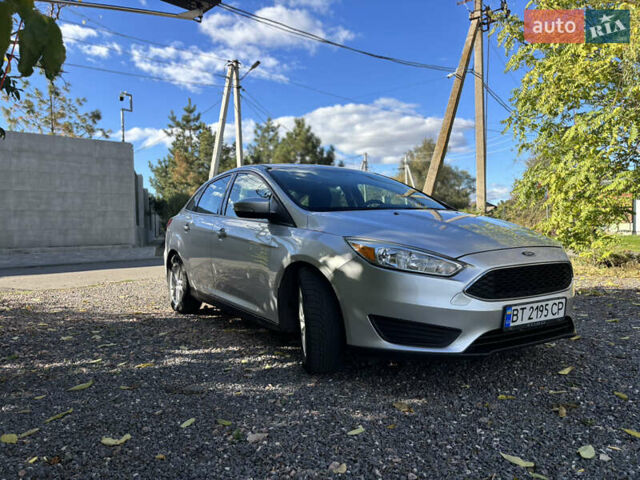 Сірий Форд Фокус, об'ємом двигуна 2 л та пробігом 80 тис. км за 9200 $, фото 4 на Automoto.ua