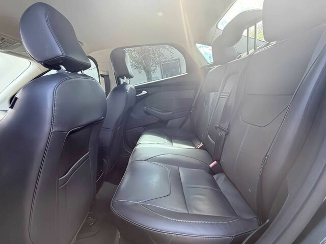 Серый Форд Фокус, объемом двигателя 2 л и пробегом 75 тыс. км за 4000 $, фото 13 на Automoto.ua