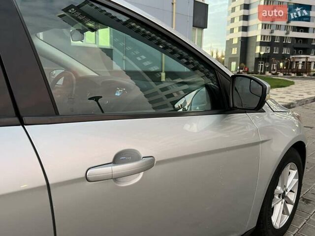 Сірий Форд Фокус, об'ємом двигуна 2 л та пробігом 250 тис. км за 6999 $, фото 40 на Automoto.ua
