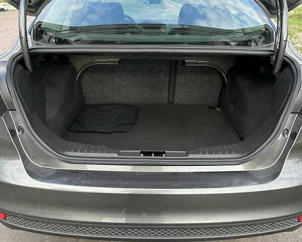 Форд Фокус 2015 у Буче на Automoto.ua Сірий Форд Фокус, об'ємом двигуна 2 л та пробігом 175 тис. км за 7500 $, фото 12 на Automoto.ua