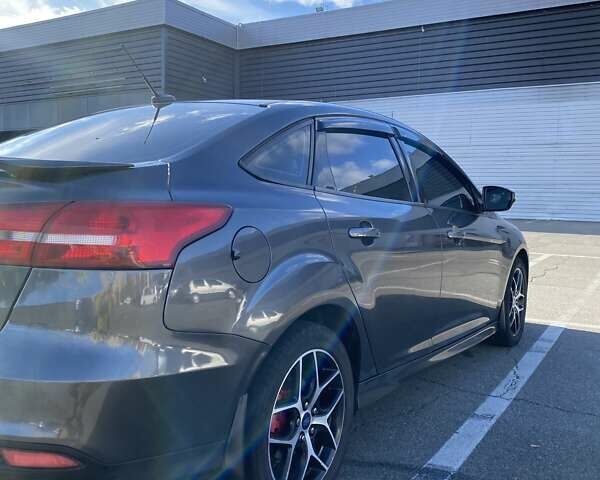 Серый Форд Фокус, объемом двигателя 2 л и пробегом 160 тыс. км за 8999 $, фото 7 на Automoto.ua