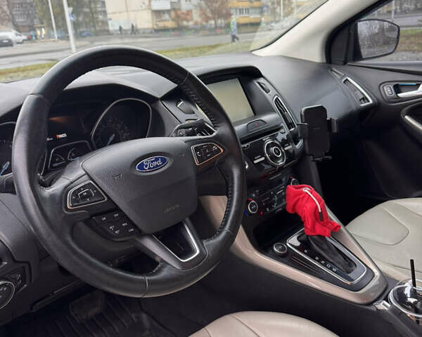 Серый Форд Фокус, объемом двигателя 2 л и пробегом 205 тыс. км за 8100 $, фото 11 на Automoto.ua