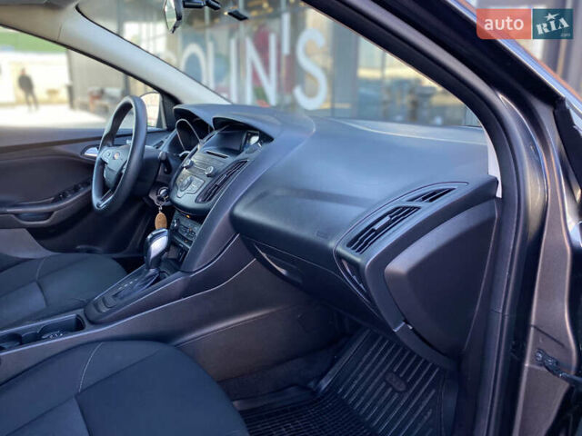 Сірий Форд Фокус, об'ємом двигуна 2 л та пробігом 198 тис. км за 7750 $, фото 19 на Automoto.ua