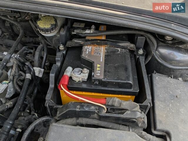 Серый Форд Фокус, объемом двигателя 2 л и пробегом 129 тыс. км за 8300 $, фото 12 на Automoto.ua