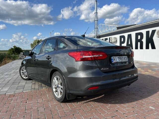 Серый Форд Фокус, объемом двигателя 2 л и пробегом 142 тыс. км за 8600 $, фото 4 на Automoto.ua