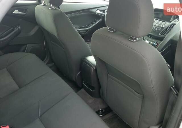 Сірий Форд Фокус, об'ємом двигуна 2 л та пробігом 145 тис. км за 8700 $, фото 13 на Automoto.ua