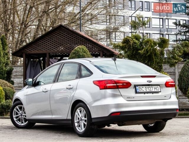 Сірий Форд Фокус, об'ємом двигуна 2 л та пробігом 97 тис. км за 9200 $, фото 5 на Automoto.ua