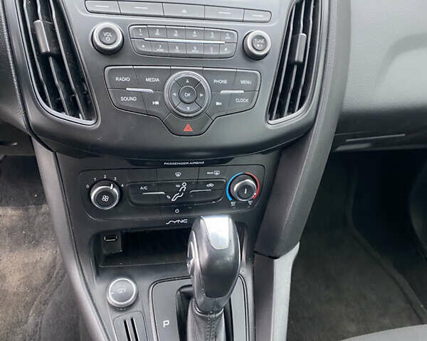 Сірий Форд Фокус, об'ємом двигуна 2 л та пробігом 185 тис. км за 8600 $, фото 12 на Automoto.ua