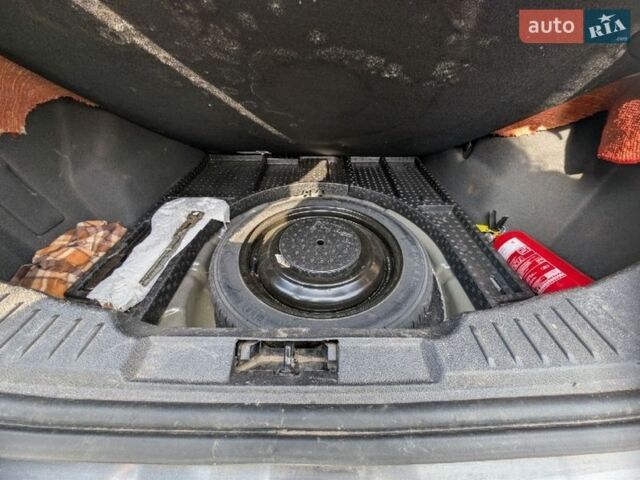 Серый Форд Фокус, объемом двигателя 2 л и пробегом 129 тыс. км за 8300 $, фото 20 на Automoto.ua