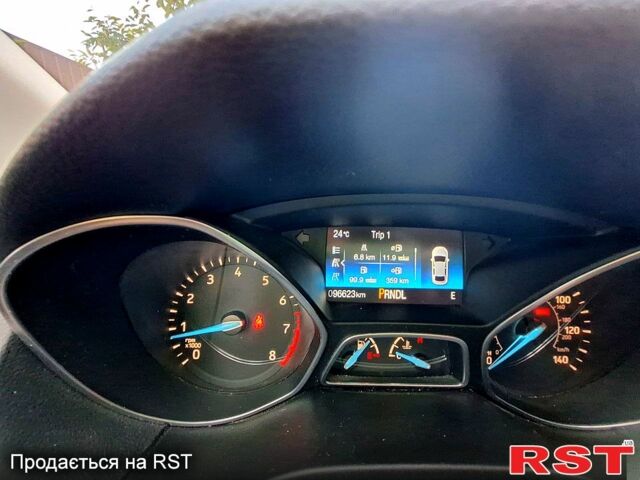 Форд Фокус 2015 в Киеве на Automoto.ua Серый Форд Фокус, объемом двигателя 2 л и пробегом 96 тыс. км за 8800 $, фото 4 на Automoto.ua