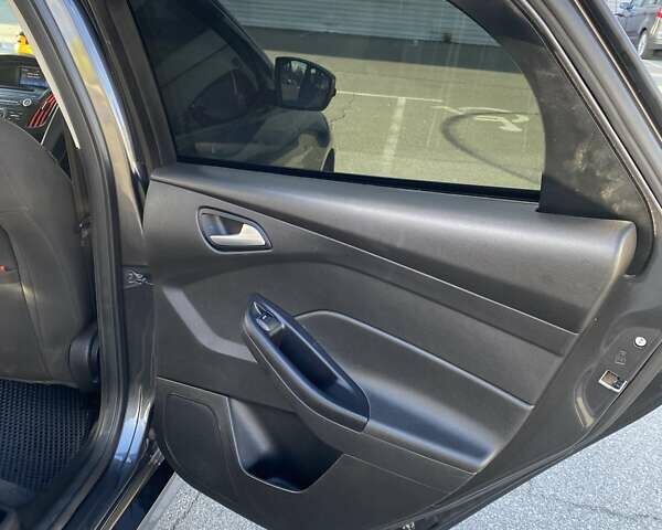 Серый Форд Фокус, объемом двигателя 2 л и пробегом 160 тыс. км за 8999 $, фото 18 на Automoto.ua