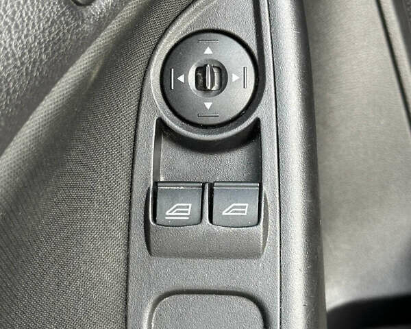 Форд Фокус 2015 у Буче на Automoto.ua Сірий Форд Фокус, об'ємом двигуна 2 л та пробігом 175 тис. км за 7500 $, фото 16 на Automoto.ua